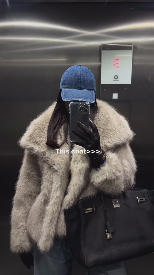 Manteau en fourrure pelucheuse